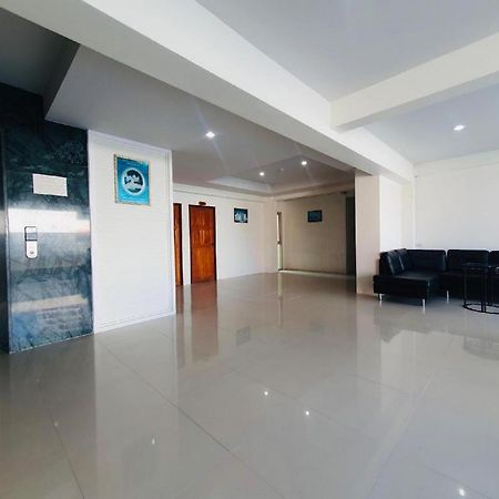 Sukwilai Hotel HHQ Exterior photo