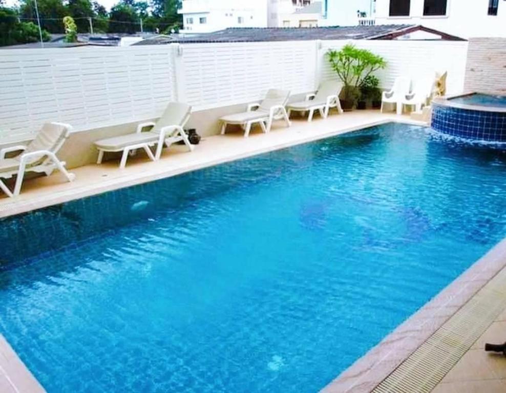Sukwilai Hotel HHQ Exterior photo